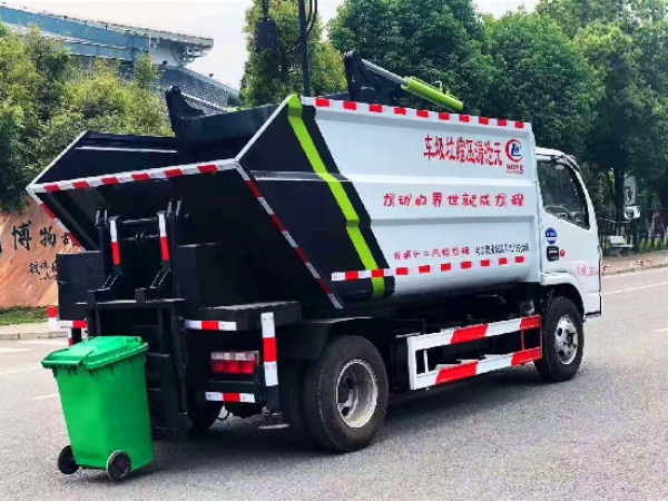 东风小多利卡国六蓝牌无泄漏后装压缩垃圾车
